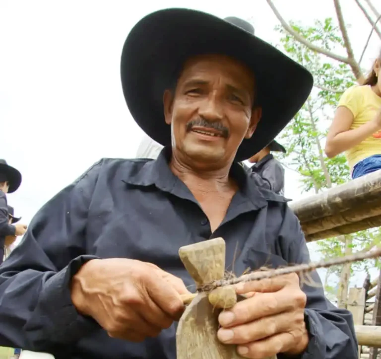 ‘Pata al suelo’ y ‘caracoleador’, Marcos Vera Murillo es un ícono de la tradición montuvia ecuatoriana