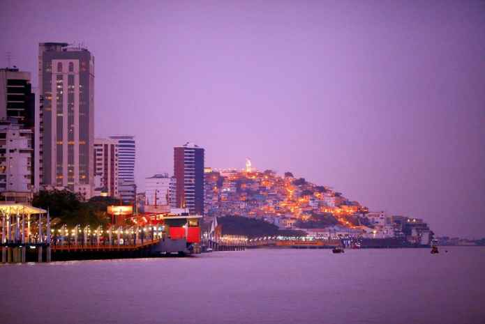 Guayaquil nació en Las Peñas, sí, pero empezó a labrar su desarrollo comercial y arquitectónico junto al Guayas en la Calle de la Orilla