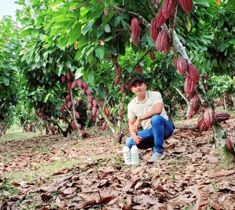 Henry Palma: el arte de podar cacao