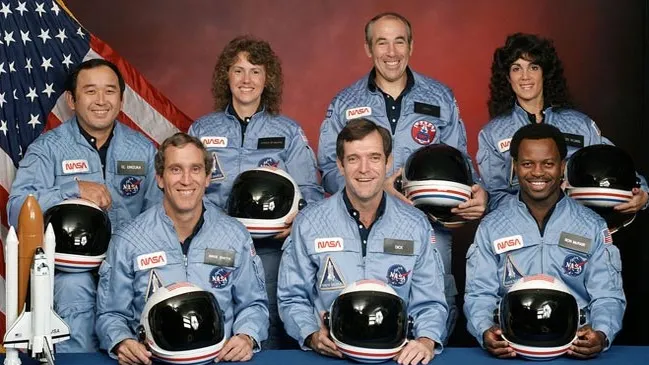 Los siete valientes tripulantes del Challenger: Francis "Dick" Scobee, Michael J. Smith, Ronald McNair, Ellison Onizuka, Gregory Jarvis, Judith Resnik y Christa McAuliffe, quienes perdieron la vida en su misión por expandir los límites del conocimiento. Foto: NASA