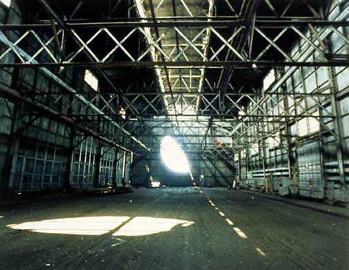 G. Matta-Clark, Day’s End, muelle 52, New York, 1975