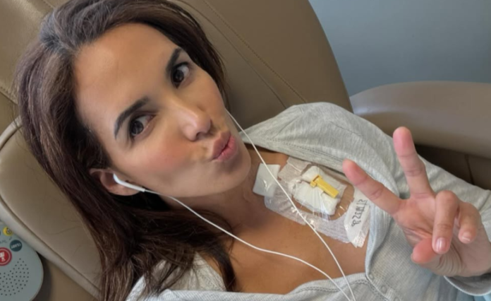 María Teresa “La Flaca” Guerrero comparte con valentía una imagen de su tratamiento de quimioterapia, transformando su lucha en un mensaje de fortaleza, conciencia y esperanza para miles de mujeres. Foto tomada de Instagram @flacaguerrerog