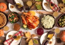 El día que detiene a un país: Thanksgiving y el lugar de los migrantes en esta tradición Una mesa típica de Thanksgiving reúne los sabores más representativos de esta tradición: el pavo asado en el centro, acompañado de guarniciones que combinan historia, familia y costumbres que se transmiten de generación en generación. Foto cortesía