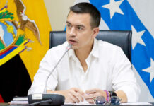 Comunicar también es gobernar El presidente Daniel Noboa durante una intervención oficial. En tiempos de crisis, la palabra presidencial no solo informa, también orienta, rinde cuentas y construye confianza ciudadana.