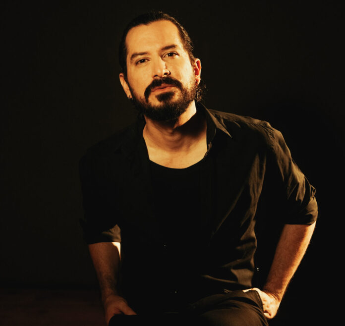 José Luis Freire en retrato. Entre la música, la reflexión y la experiencia, una carrera construida sin atajos y con los pies en la tierra.