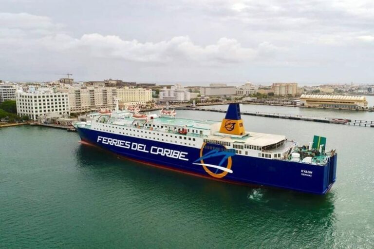 El ferry Kydon, de Ferries del Caribe, conecta a Puerto Rico y República Dominicana en una travesía de aproximadamente 14 horas sobre las aguas del Caribe. Foto de la galería de Facebook de Sergio Cedeño Amador.